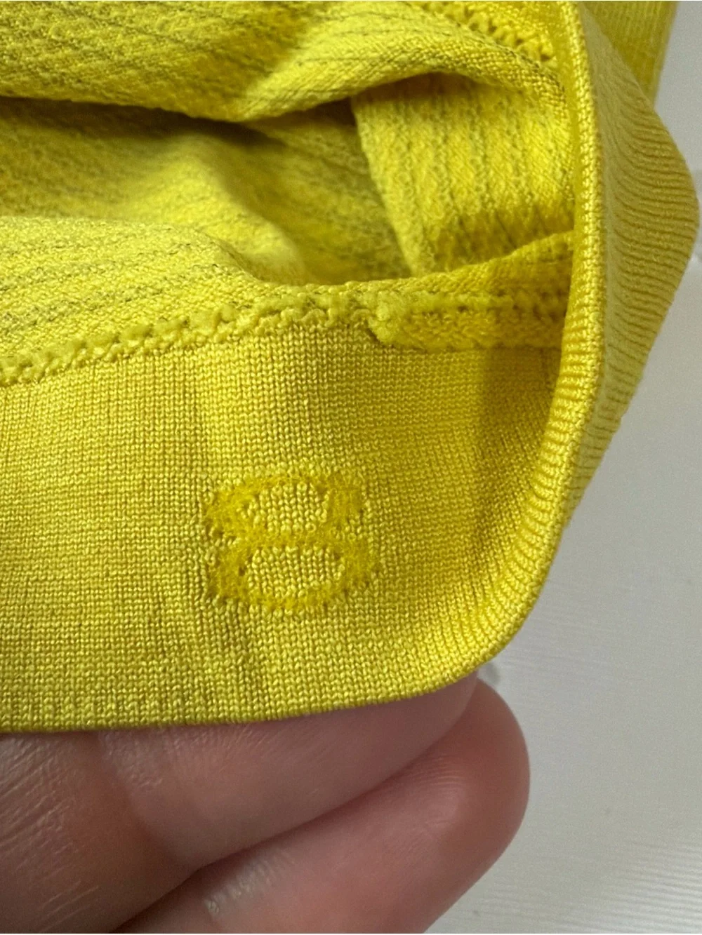 Lululemon Swiftly Tech 2.0 Short Sleeve Tee Gold Yellow Mustard Women’s Size 8 - Picture 5 of 7